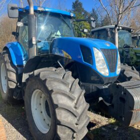 NEW HOLLAND T 7040