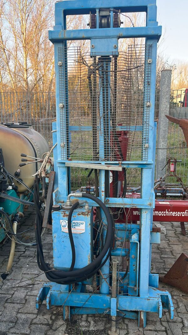 ELEVATORE A FORCHE DA SOLLEVATORE NOBILI