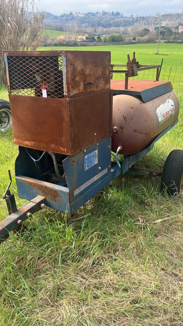 COMPRESSORE HURRICANE CARRELLATO USATO