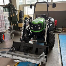 Deutz-Fahr 3060 con Caricatore Frontale - Anno 2025 - Solo 64 Ore