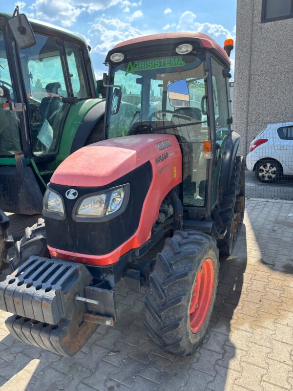 Kubota M8540 Power Crawler usato anno 2012 – vista frontale tre quarti